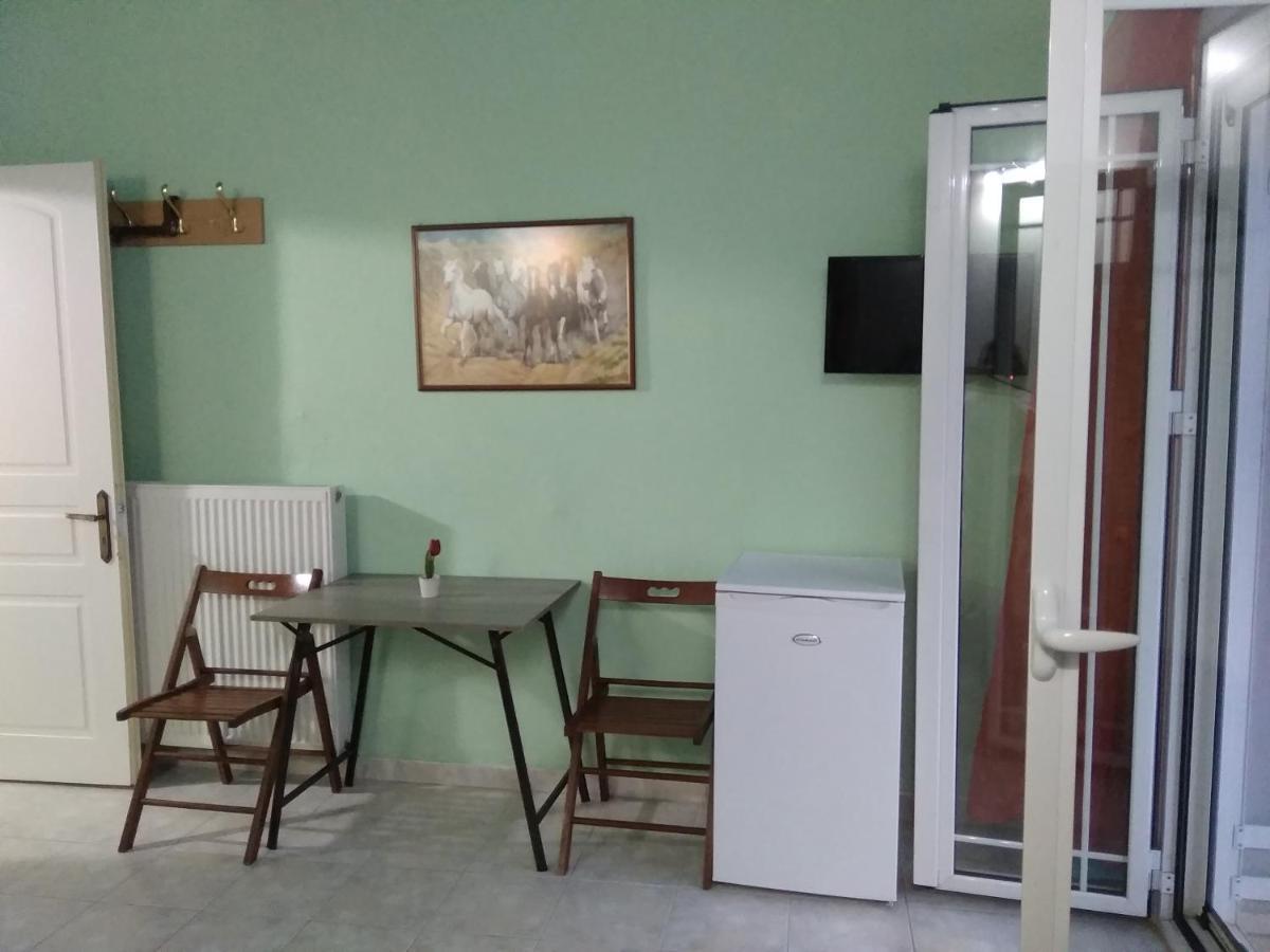 Valta'S Room 3 Palairos ภายนอก รูปภาพ